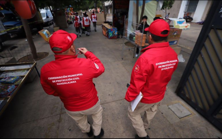 En las inmediaciones del Santuario se encuentran trabajando servicios médicos municipales, Cruz Roja Guadalajara, Policía de Guadalajara y Protección Civil Jalisco. ESPECIAL.