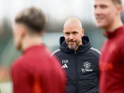 Erik Ten Hag necesita de un milagro para seguir en Champions. AFP/D. Staples