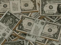 El peso mexicano se cotiza en los mercados internacionales alrededor de los 17.39 pesos por dólar. ESPECIAL