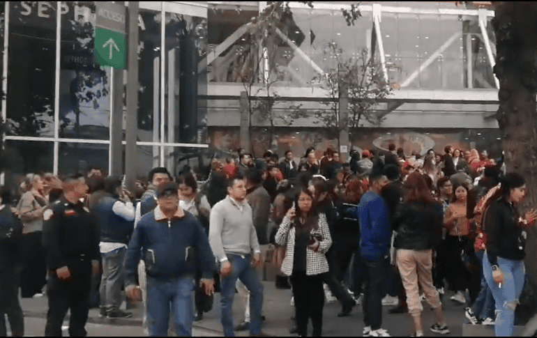 En redes sociales se han difundido videos y fotografías que muestran cómo sucedieron los eventos. ESPECIAL.