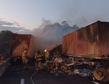 El accidente se registró en el kilómetro 119 de la autopista Colima-Guadalajara. ESPECIAL/ Protección Civil Jalisco