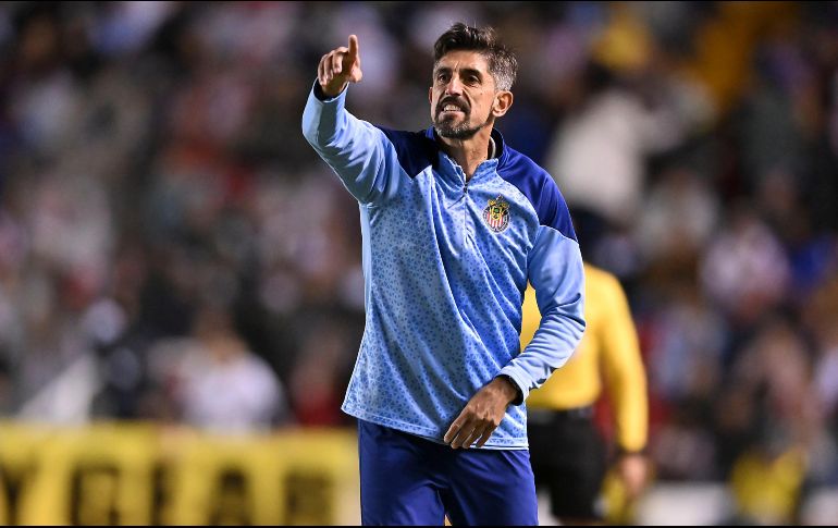 Poco antes del inicio de la primera final entre Tigres y América, surgió el rumor en las diferentes redes sociales sobre la posible salida del profe Pauno como entrenador de las Chivas. IMAGO7