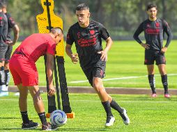 Sobre la nueva metodología de trabajo que presente el nuevo entrenador rojinegro, Beñat San José, Mateo García señaló que “toca adaptarse a la idea que él traiga