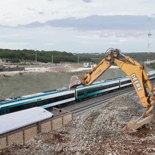 Con sobrecosto y pendientes, AMLO inaugura primer tramo del Tren Maya