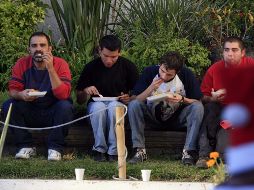 El propósito de las posadas, desde luego, es el acercamiento y convivencia entre familiares y amigos para recordar, en la fraternidad y la oración, el nacimiento de Jesús. EL INFORMADOR / ARCHIVO