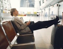 En caso de retraso, cambio, demora o cancelación el viajero deberá de ser reacomodado en otro vuelo. Pexels.
