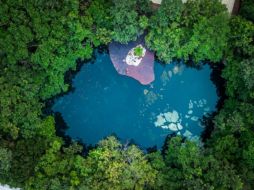 La Unidad de Ciencias del Agua del Centro de Investigación Científica de Yucatán (CICY) realizan estudios para determinar la cantidad y tipo de microplásticos presentes en el agua de la Península de Yucatán. Unsplash.