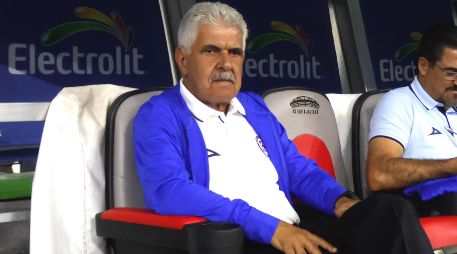 Fue durante la transmisión de este lunes cuando “Alvarito” tomó la rasuradora y se deshizo del bigote que tanto caracteriza al “Tuca”. IMAGO7/Archivo