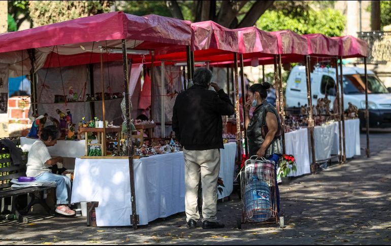 Ya solicitaron al gobierno de Tlaquepaque que brinde espacios adecuados para los comercios ambulantes y sean reubicados. EL INFORMADOR/ H. Figueroa.