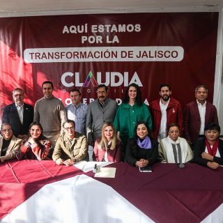 Claudia Delgadillo presenta equipo de campaña con participación de toda la alianza