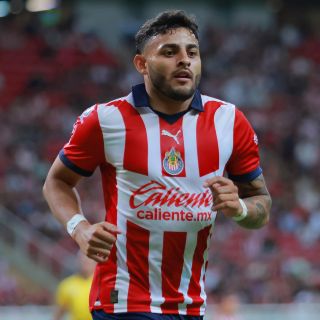 Chivas buscaría un intercambio con Cruz Azul que incluye a Alexis Vega