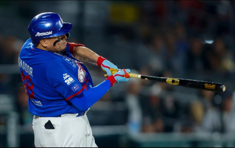 Japhet Amador pegó su segundo cuadrangular del día en la parte alta del sexto episodio. ESPECIAL/Charros de Jalisco