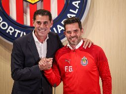 Fernando Hierro (izquierda) le da su voto de confianza a Fernando Gago para llevar los destinos de Chivas. EL INFORMADOR/H. Figueroa