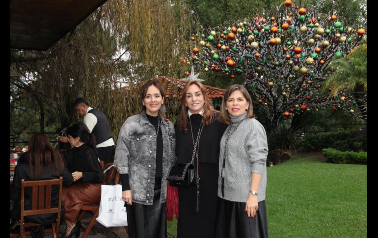 Hilda Corona, Catalina Olea y Adriana Vázquez de Briseño. GENTE BIEN JALISCO/ Esmeralda Escamilla