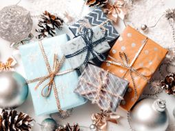 Con la Navidad acercándose, mucha gente aguarda emocionada la cena tradicional donde el árbol navideño desempeña un papel crucial al albergar los regalos que serán abiertos con expectación. Pixabay