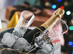 En la recta final del año es una buena opción un vino para compartir. Unsplash.