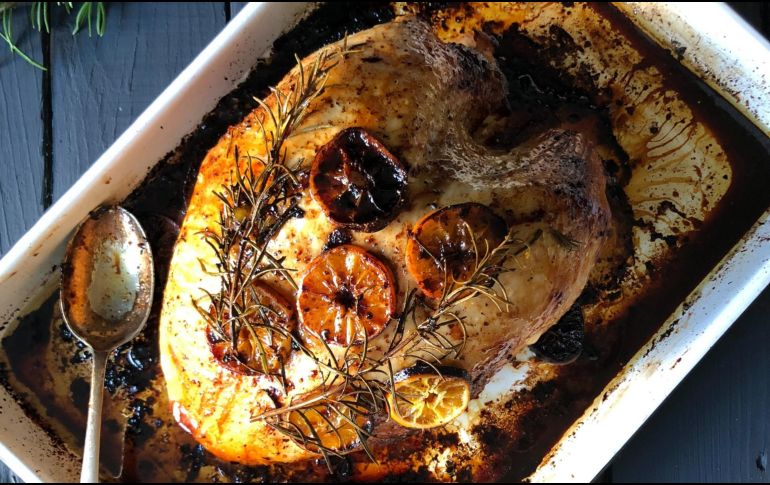 Existen muchos trucos para cocinar el mejor pavo en Navidad. Unsplash.