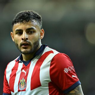 Alexis Vega recibe críticas por celebrar la Navidad con lujos