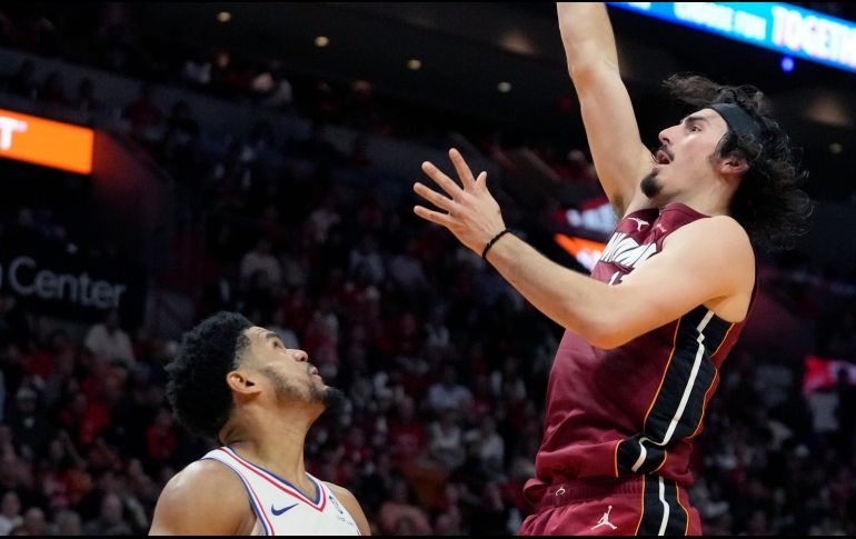 Ayer Jaquez Jr. superó su marca personal de 24 puntos e hizo su primer doble-doble de su trayectoria en la NBA. AP/L. Sladky