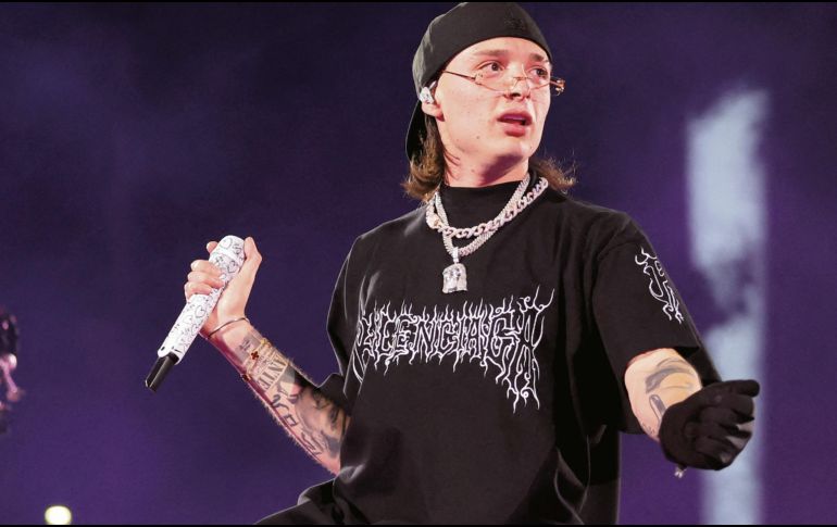 Peso Pluma fue uno de los artistas del 2023, aquí en una presentación especial para Tik Tok. ESPECIAL / AFP