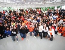 El político recordó con ellas y ellos sus logros en la promoción de la participación juvenil durante su gestión en Guadalajara y Zapopan, mencionando a jóvenes mujeres que ocuparon cargos destacados en la administración. CORTESÍA