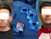 Los policías les hallaron seis envolturas de dulces mentolados con aproximadamente 30 gramos de aparente marihuana. ESPECIAL / POLICÍA DE GUADALAJARA