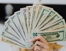 El peso mexicano logra mantenerse por debajo de la franja de 17 pesos por unidad. ESPECIAL / PEXELS Karolina Grabowska