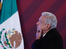 En su última conferencia mañanera del año 2023, López Obrador destacó que en 50 año de lucha ha resistido por el apoyo del pueblo. EFE / S. Gutiérrez
