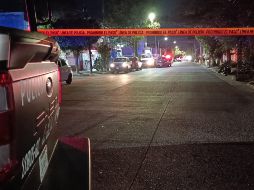 La camioneta de la empresa de la paquetería fue hallada, abandonada en el cruce de Magnolia y Aldama. ESPECIAL / Policía de Guadalajara