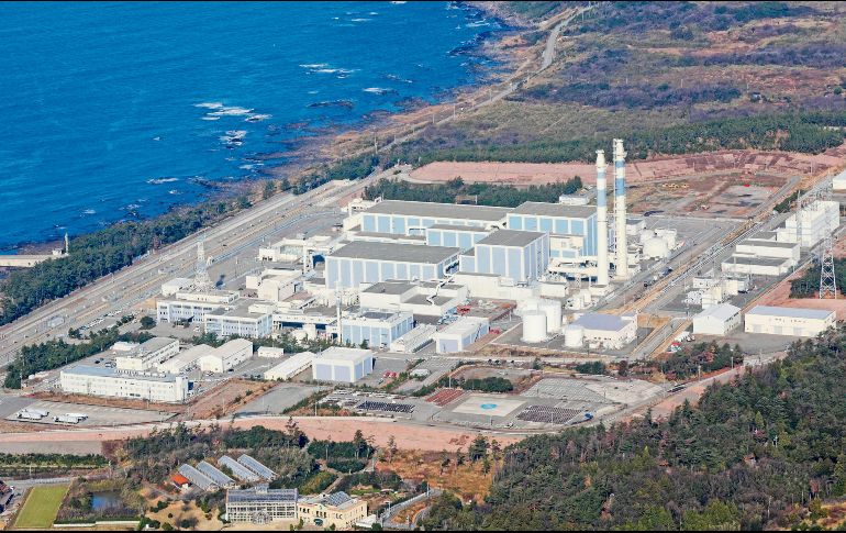 Con el nuevo sismo, en Japón han estado alertas ante cualquier daño en las estructuras de las centrales. EFE