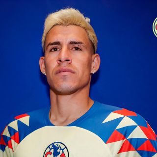 América anuncia fichaje del "Chicote" Calderón