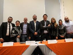 “Mientras otros partidos políticos siguen sin ponerse de acuerdo aquí tenemos rumbo y una ruta clara, unidos y trabajando en equipo