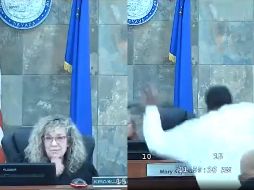 El video del ataque se difundió en redes sociales, mostrando el momento en que el hombre se abalanzó sobre Holthus, ambos cayeron al suelo y él la agredió. ESPECIAL