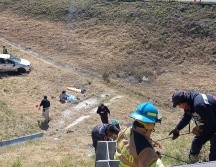 Auto cae a un barranco, hay una menor fallecida. ESPECIAL/ PC ESTATAL
