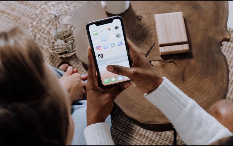 Tik tok tiene tres modalidades de monetización, pero sólo una es accesible en México. ESPECIAL / PEXELS cottonbro studio