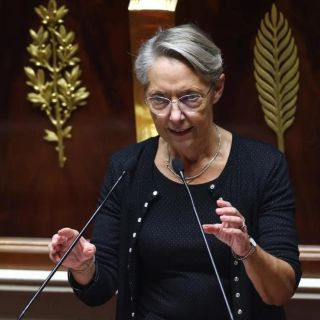 Élisabeth Borne dimite como primera ministra francesa
