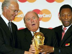 El siglo XX dio a varias de las máximas figuras del futbol. AFP/ARCHIVO