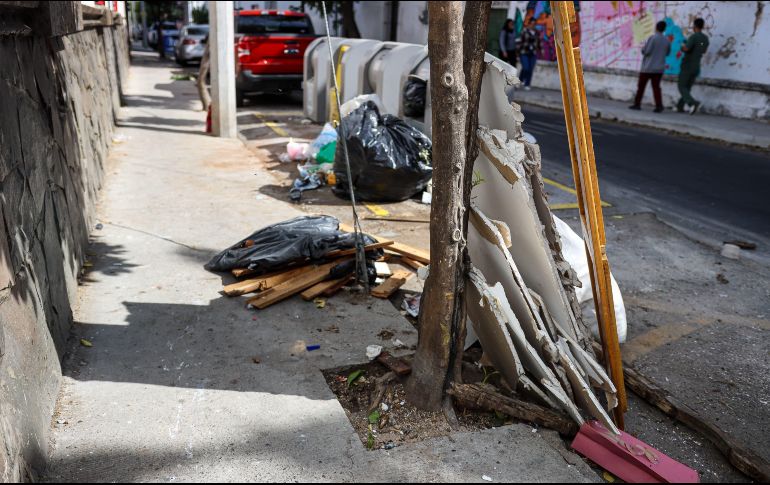 Con este servicio, las personas pueden deshacerse de sus colchones, muebles, refrigeradores y residuos de gran volumen que no se puede llevar el camión recolector ordinario. EL INFORMADOR / H. Figueroa