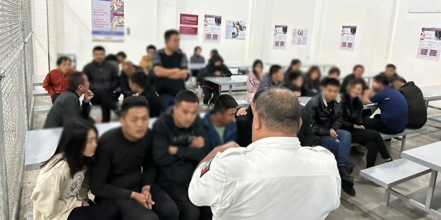 INM encuentra a 40 personas migrantes de China en Oaxaca