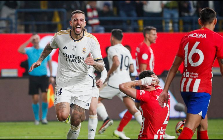 Joselu celebra el cuarto gol del equipo blanco. El Madrid ganó con dos goles en tiempo extra. EFE/J. Cárdenas