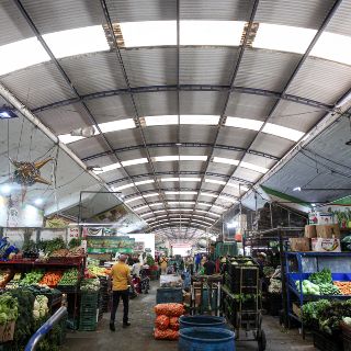 ¿Qué productos comprar para ahorrar en el Mercado de Abastos?