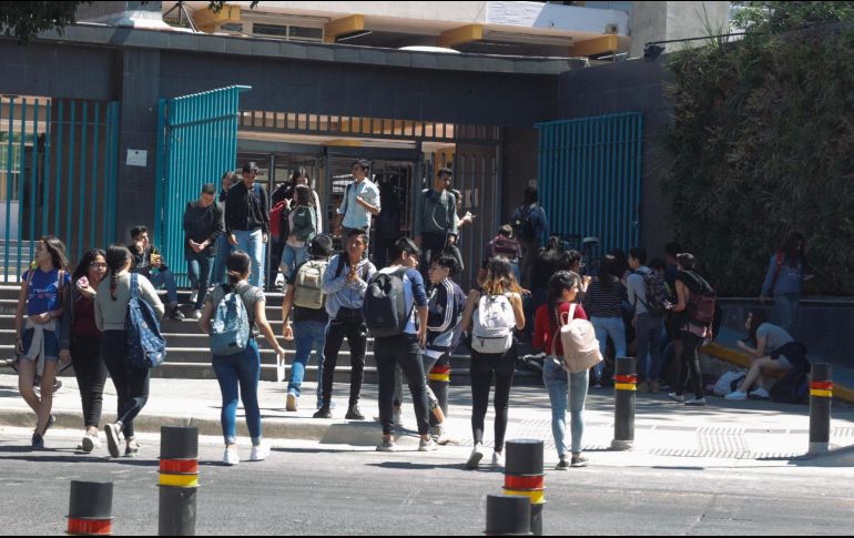 Este año los estudiantes de nivel medio superior recibirán 9 mil 200 pesos, y los de educación superior 28 mil. EL INFORMADOR/Archivo