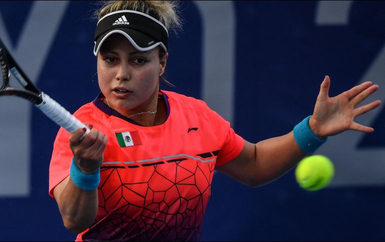 RENATA ZARAZÚA. La nacida en la Ciudad de México está dentro del Top-100 de tenistas de la WTA. AFP / ARCHIVO