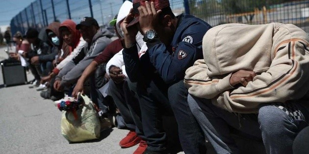 Migraci&oacute;n: Rescatan a al menos cien migrantes en la autopista Veracruz-C&oacute;rdoba