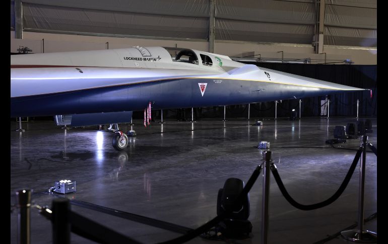 El X-59 volará a una velocidad de mil 488 kilómetros por hora, alrededor de 1.4 veces la velocidad del sonido. EFE / A. Dinner