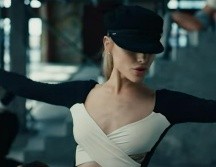 Con reminiscencias de Madonna, Ariana Grande se defiende de sus 