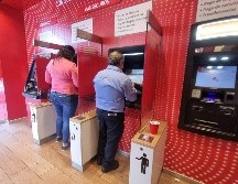 Los clientes desean mantenerse informados sobre sus finanzas a través de sus canales preferidos. EL INFORMADOR / ARCHIVO