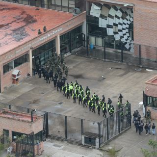 Miles de militares y policías intervienen en cárceles, tras una semana de inédita violencia en Ecuador