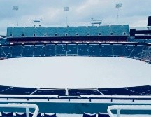 El Estadio Highmark, casa de los Bills, ha estado cubierto de nieve todo el fin de semana. ESPECIAL