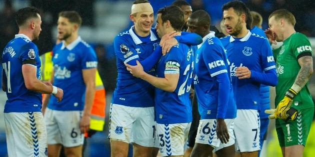 Everton podr&iacute;a ser castigado por fair play financiero
